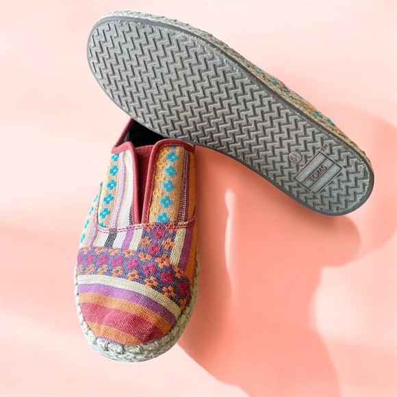 NWOT Tom’s Colorful Woven Patchwork Boho Slip-On Espadrilles Womens 5.5 - Picture 6 of 7